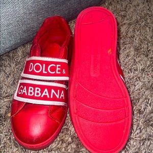 Boys Dolce& gabbana trainers. SIZE 28